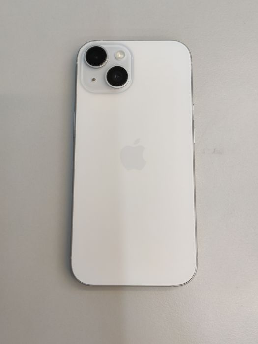 Apple iPhone 15 — photo 2 of 8