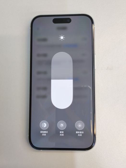 Apple iPhone 15 — photo 7 of 8
