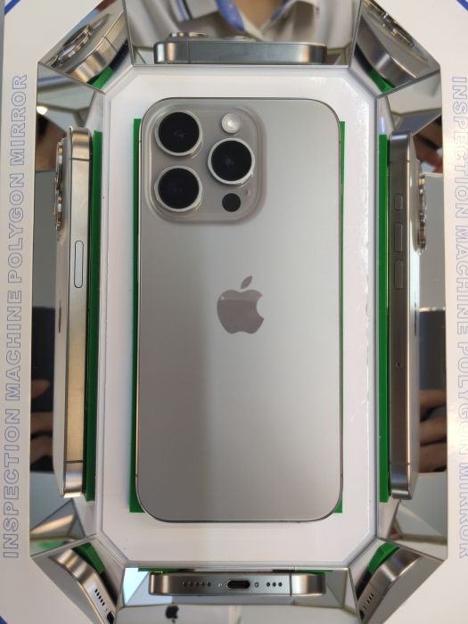 Apple iPhone 15 Pro — photo 11 of 11