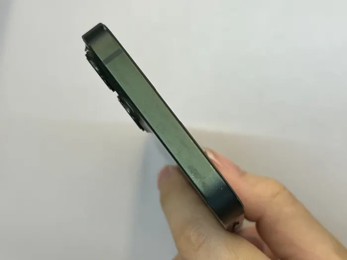 Apple iPhone 13 — photo 3 of 10