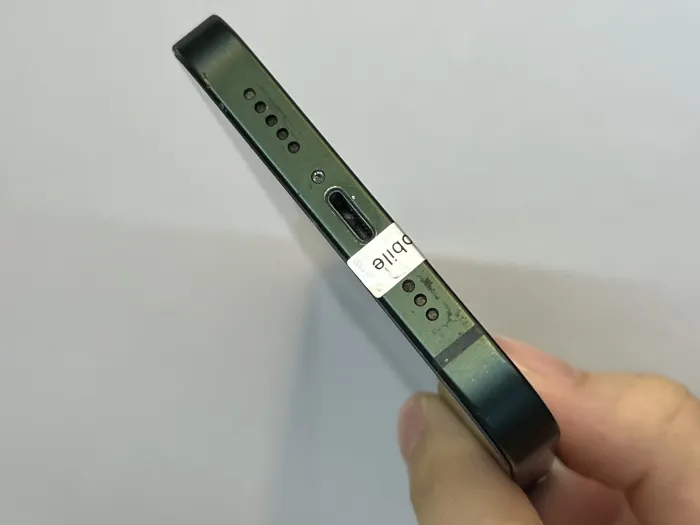 Apple iPhone 13 — photo 6 of 10