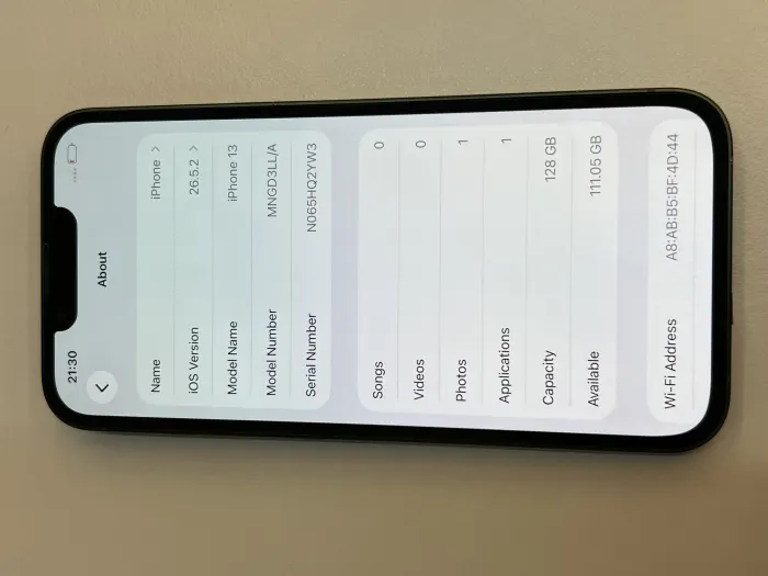 Apple iPhone 13 — photo 7 of 10