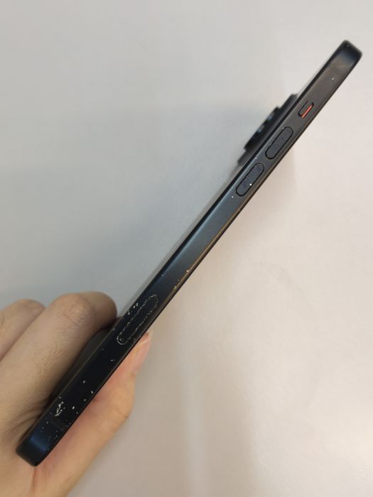 Apple Apple iPhone 15 Plus — photo 3 of 10