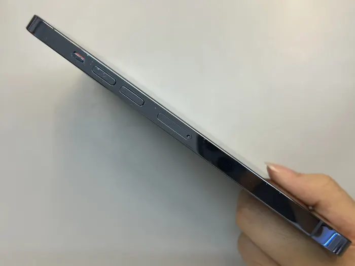 Apple iPhone 13 Pro Max — photo 2 of 10