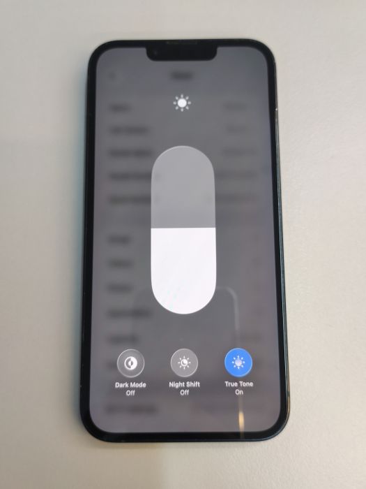 Apple iPhone 14 — photo 7 of 10