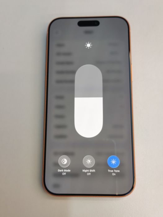 Apple iPhone 17 Pro Max — photo 3 of 10