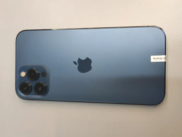 Apple iPhone 12 Pro Max — photo 4 of 10