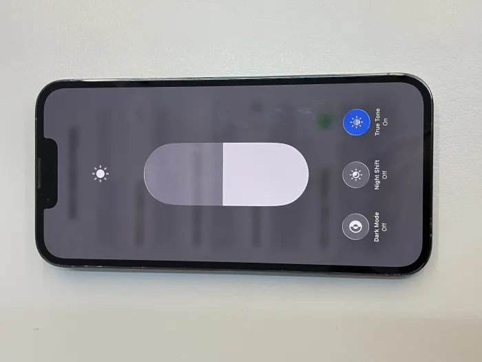 Apple iPhone 13 Pro — photo 1 of 10
