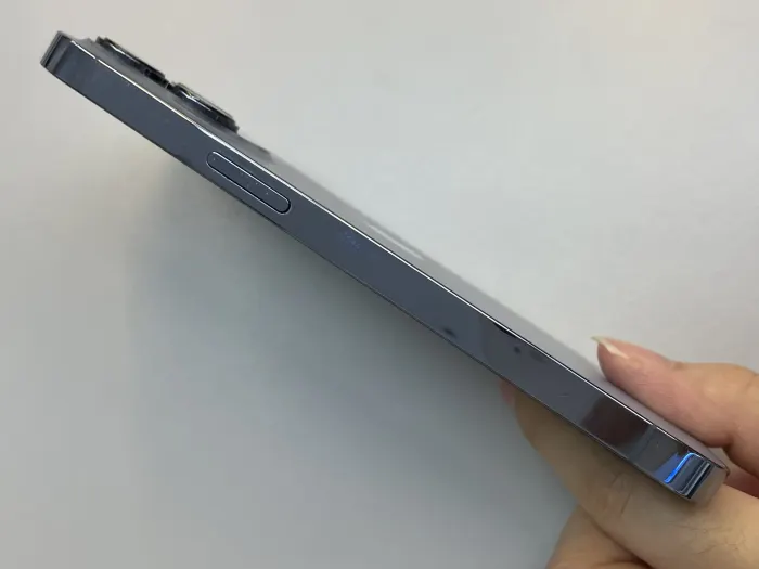 Apple iPhone 13 Pro — photo 3 of 10