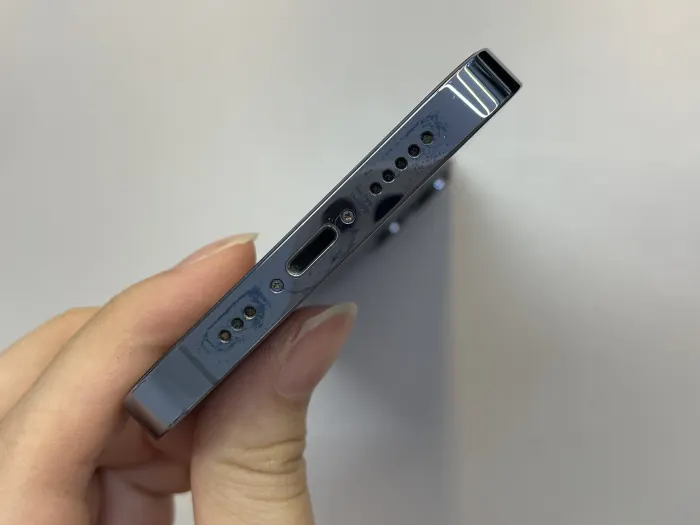 Apple iPhone 13 Pro — photo 7 of 10