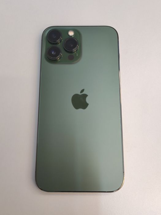 Apple iPhone 13 Pro Max — photo 4 of 10