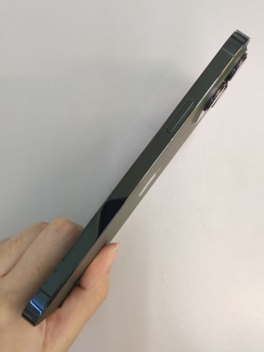 Apple iPhone 13 Pro Max — photo 6 of 10