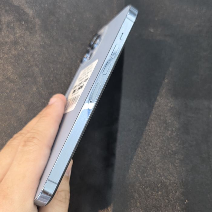 Apple iPhone 13 Pro Max — photo 2 of 8