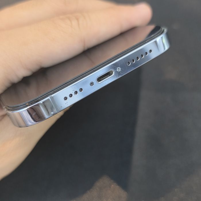 Apple iPhone 13 Pro Max — photo 4 of 8