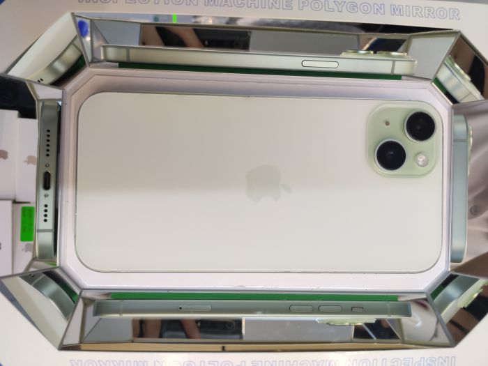 Apple iPhone 15 Plus — photo 2 of 10