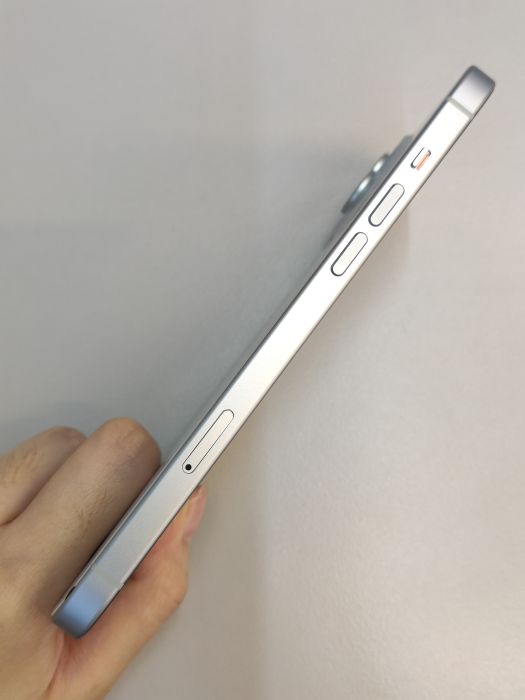 Apple iPhone 15 Plus — photo 5 of 10