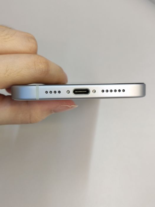 Apple iPhone 15 Plus — photo 7 of 10