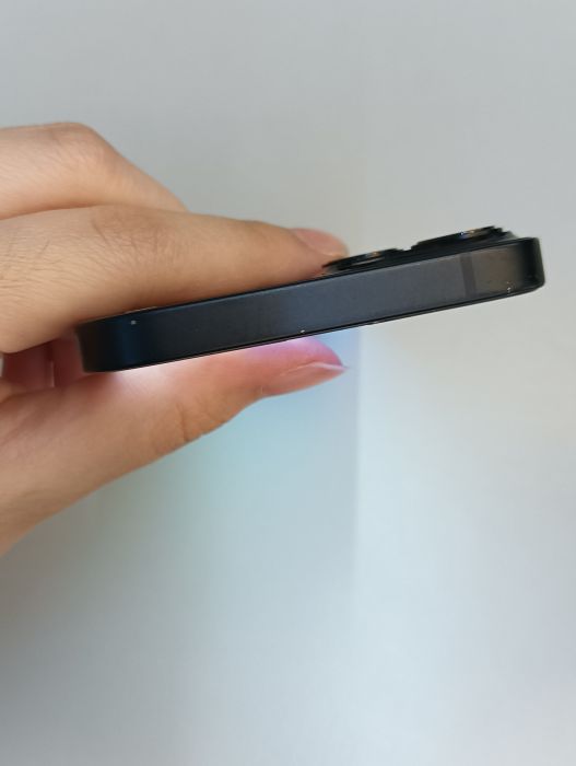 Apple iPhone 13 — photo 5 of 8