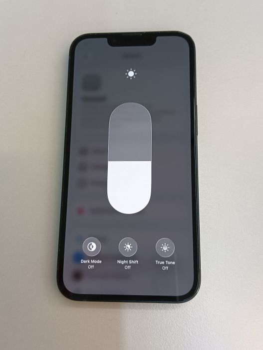 Apple iPhone 13 — photo 6 of 8