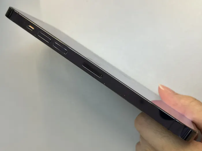 Apple iPhone 14 Pro Max — photo 2 of 10