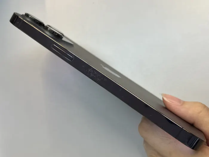 Apple iPhone 14 Pro Max — photo 3 of 10