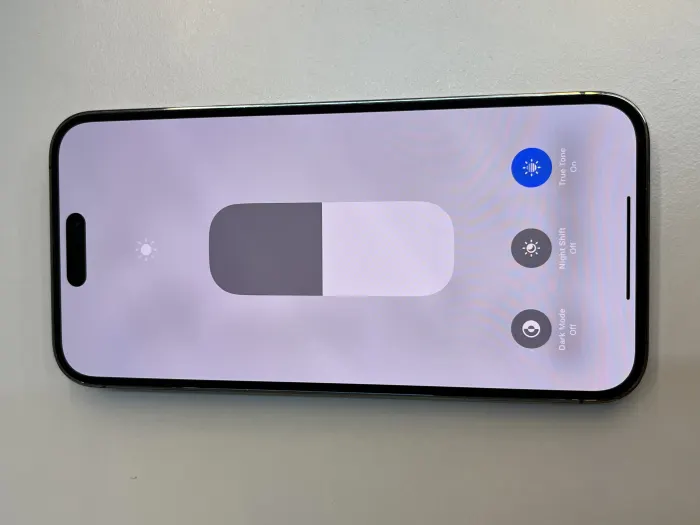 Apple iPhone 14 Pro Max — photo 6 of 10