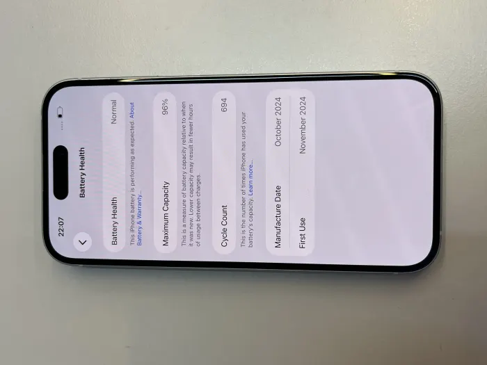 Apple iPhone 15 — photo 1 of 10