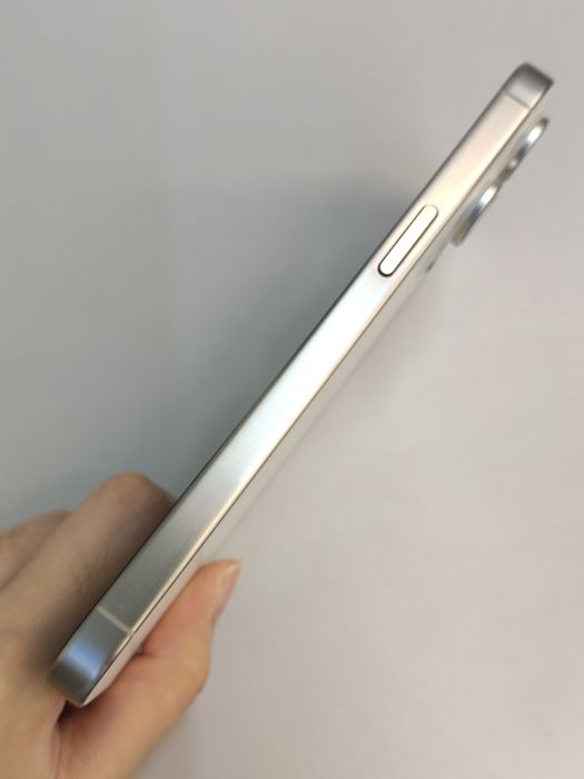 Apple iPhone 15 Pro Max — photo 6 of 10