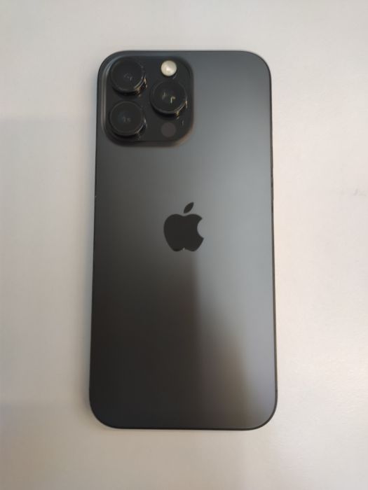 Apple iPhone 16 Pro Max — photo 2 of 8