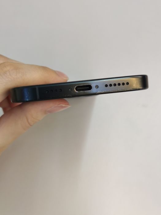 Apple iPhone 16 Pro Max — photo 6 of 8