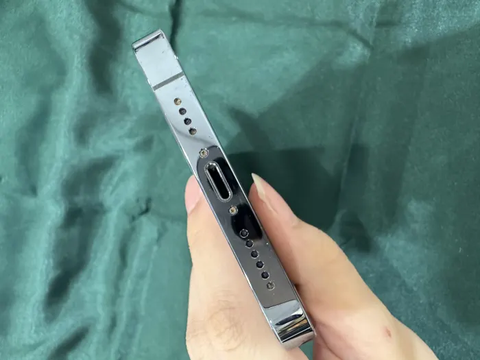 Apple iPhone 13 Pro Max — photo 6 of 8