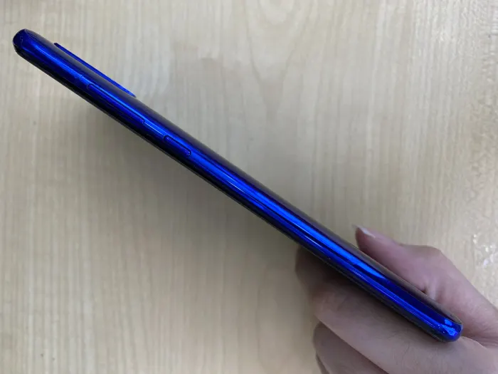 Huawei Honor 20 Lite — photo 2 of 9