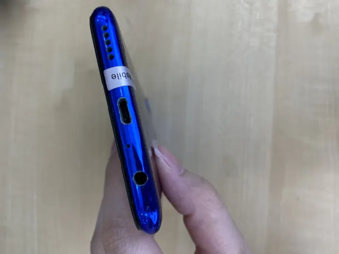 Huawei Honor 20 Lite — photo 4 of 9