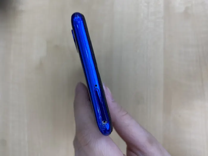 Huawei Honor 20 Lite — photo 5 of 9