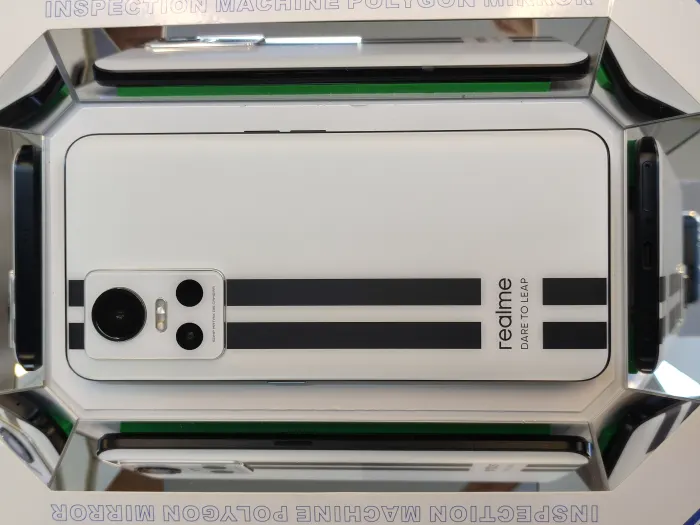 Realme GT Neo 3 — photo 8 of 9