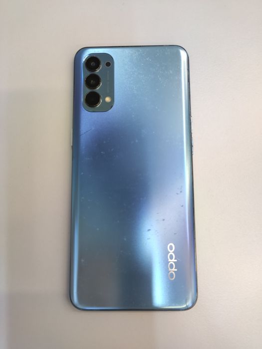 OPPO Reno 4 — photo 2 of 6