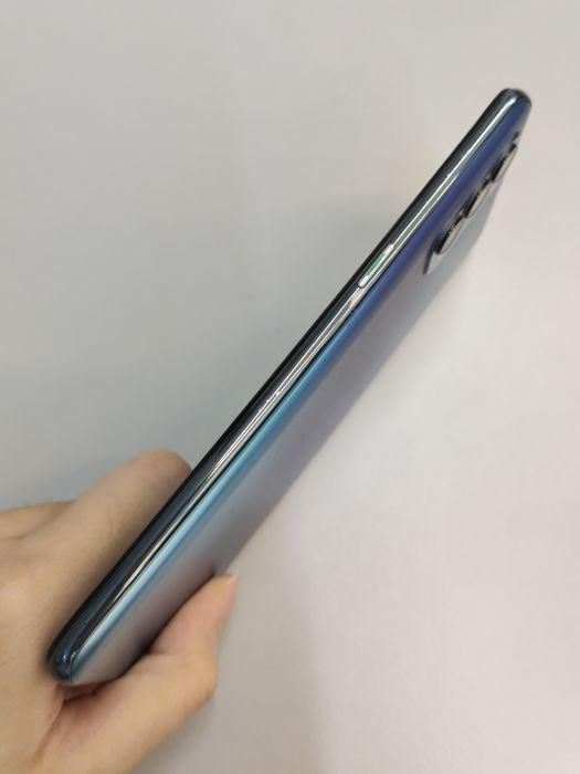 OPPO Reno 4 — photo 4 of 6