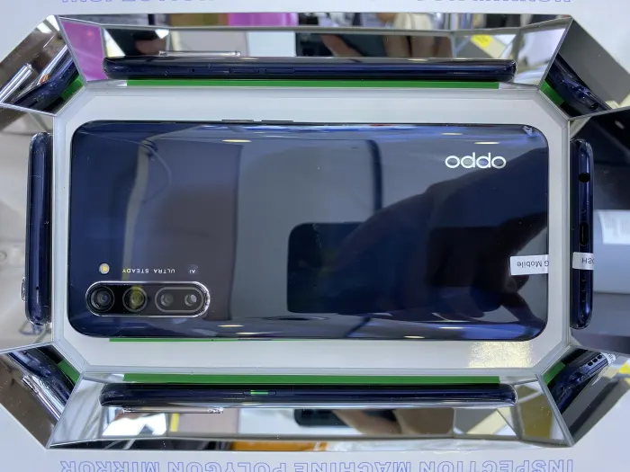 OPPO Reno 3 — photo 8 of 9