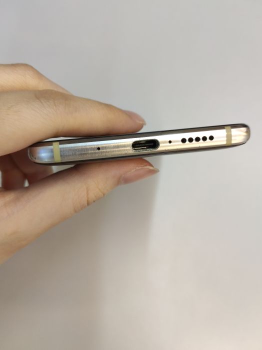 Huawei Mate 10 — photo 5 of 7