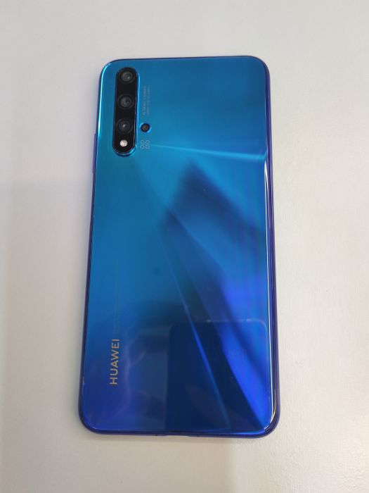 Huawei Nova 5T — photo 2 of 7