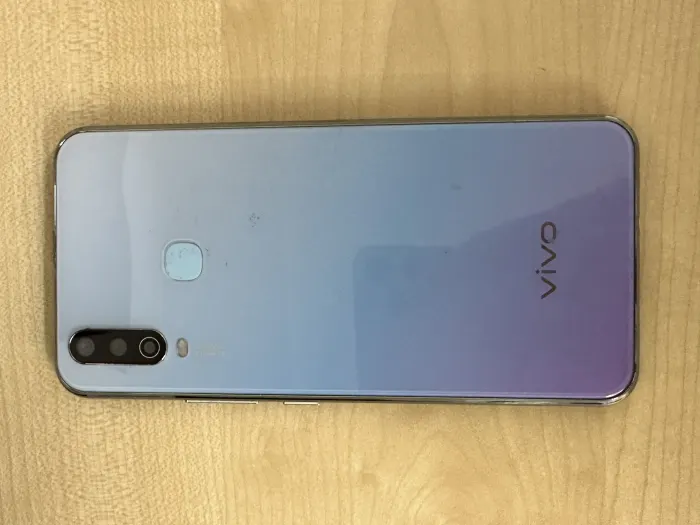 Vivo Y17 — photo 1 of 8