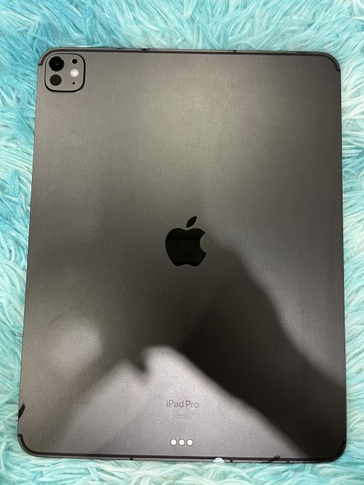 Apple iPad Pro 13-inch (M4) Wi-fi + Cellular — photo 3 of 8