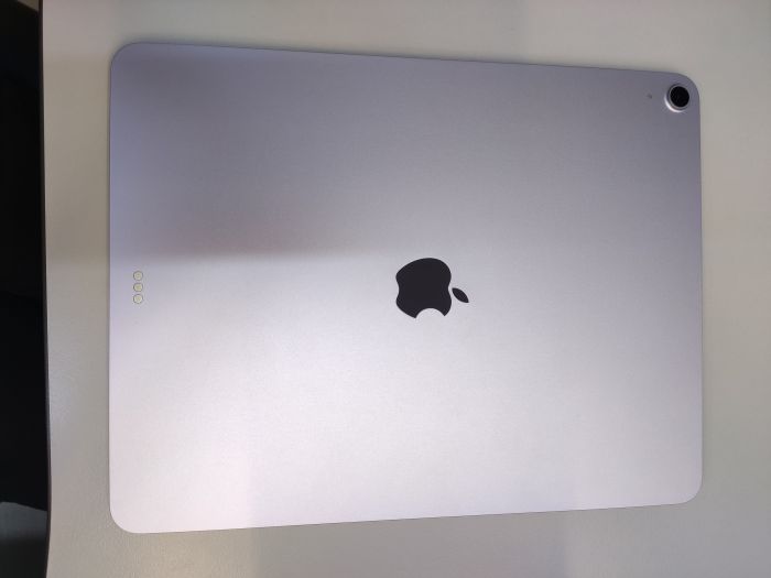 Apple M4 2026 13inch — photo 2 of 8