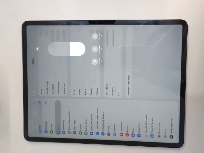 Apple M4 2026 13inch — photo 7 of 8