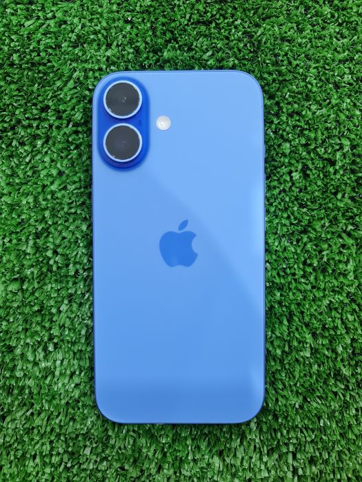 iPhone 16