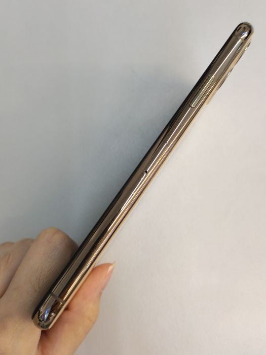 iPhone 11 Pro Max · 4/8