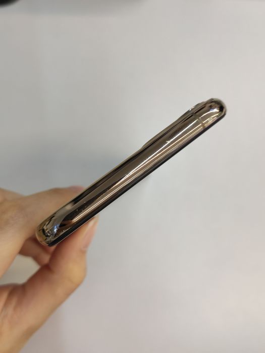 iPhone 11 Pro Max · 3/8