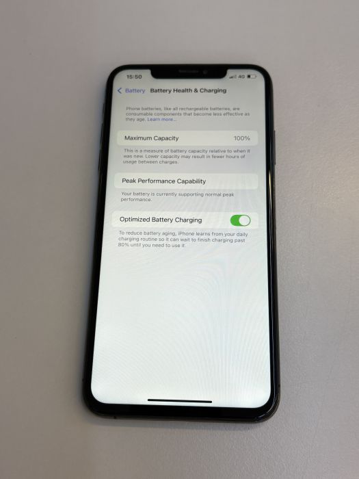 iPhone XS Max · 8/9