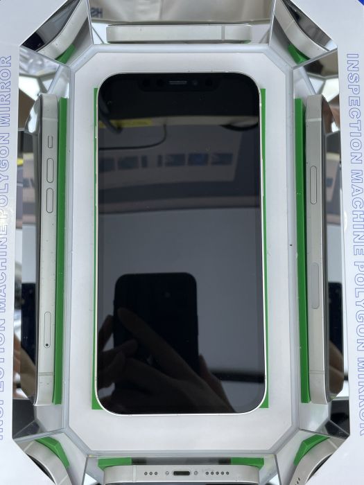 iPhone 12 · 10/11