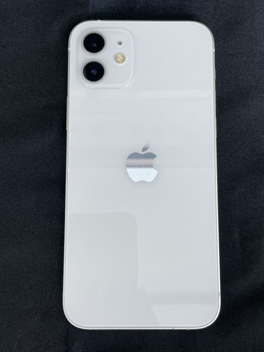 iPhone 12 · 4/11